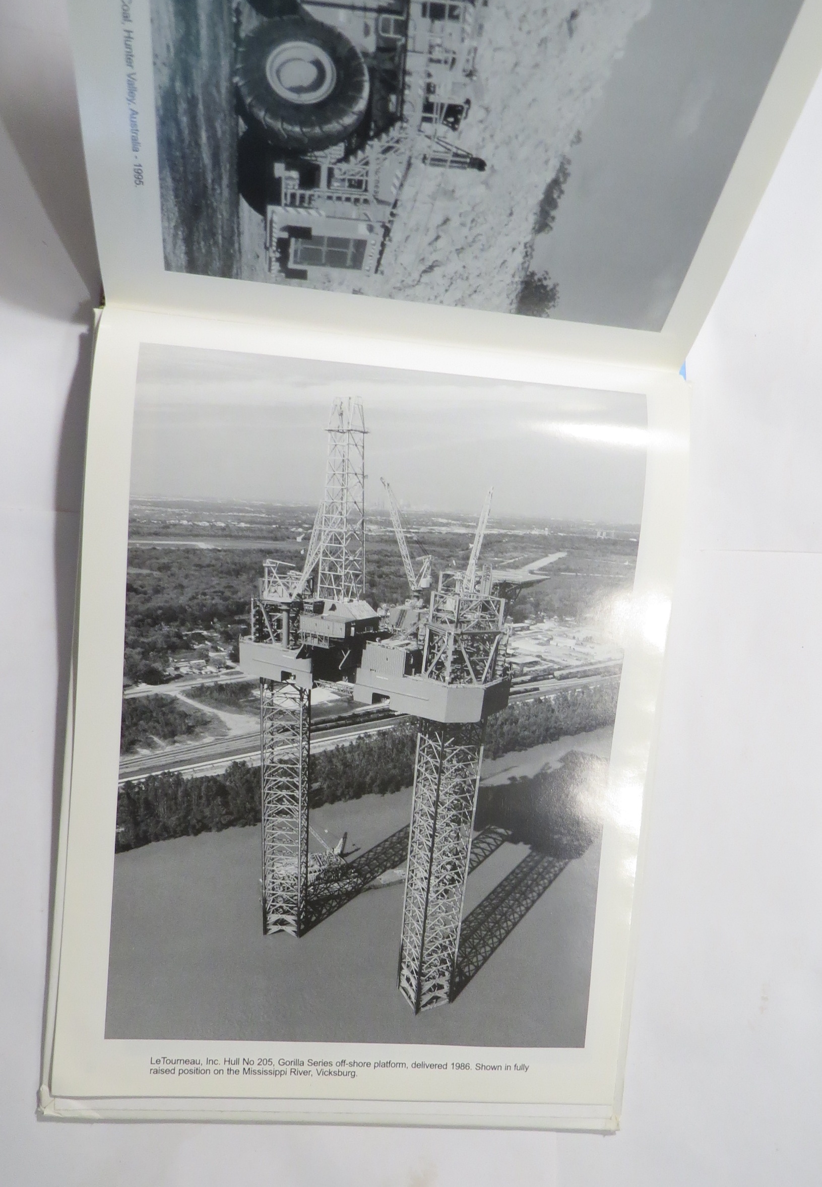 The LeTourneau Archive : A Pictorial Record of Heavy Equipment Built By R.G. LeTourneau Inc.