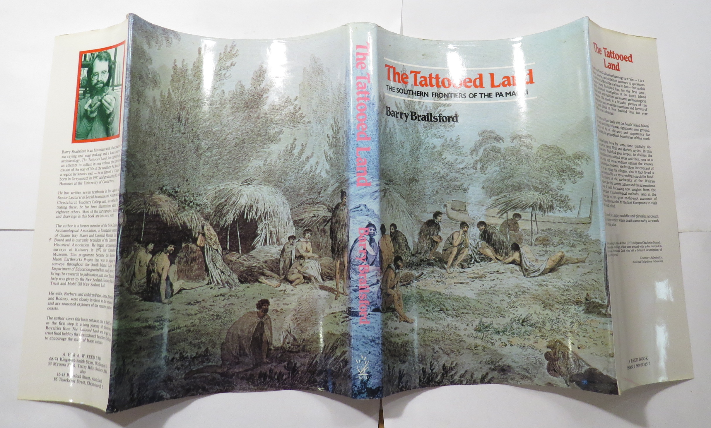 The Tattooed Land : The Southern Frontiers Of The Pa Maori